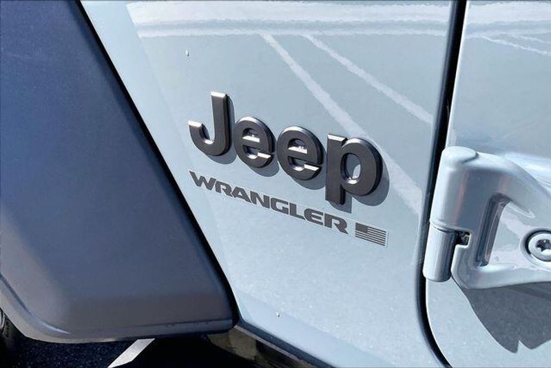 New 2026 Jeep Wrangler 4-door Sport SImage 13