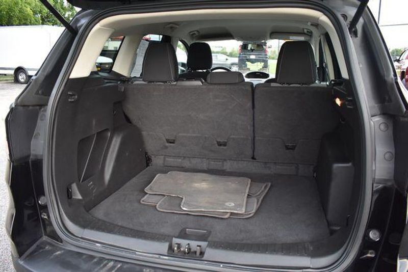 Used 2018 Ford Escape SEImage 17