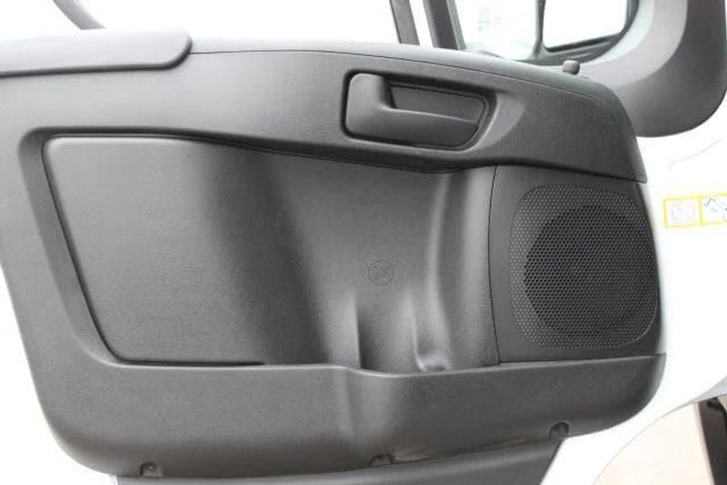 2025 RAM ProMaster 1500 Low Roof 118 WBImage 17