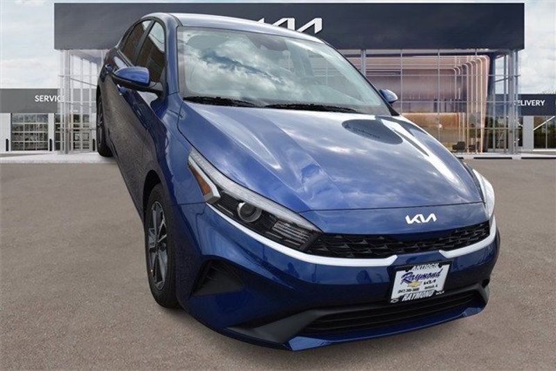 2024 Kia Forte LXSImage 9