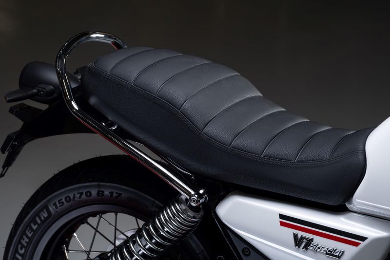 2026 Moto Guzzi V7 Special White V7 Special WhiteImage 3