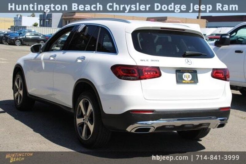 2022 Mercedes-Benz GLC 300Image 3