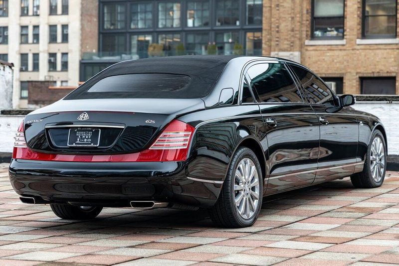 2009 Maybach 62S Image 8