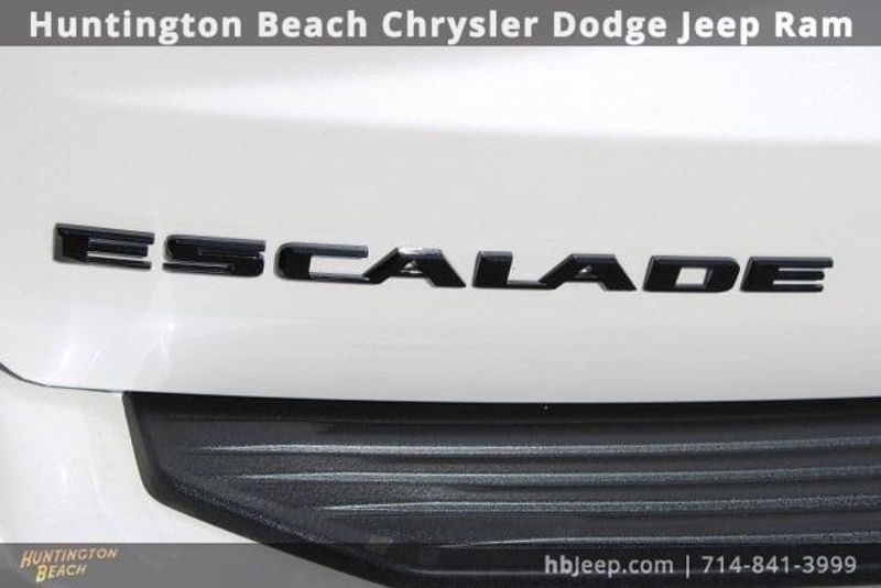 2021 Cadillac Escalade ESV Sport PlatinumImage 9
