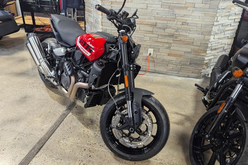 2024 INDIAN MOTORCYCLE FTR INDY RED AND BLACK 