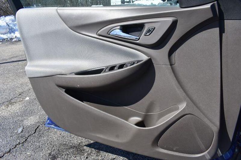 Used 2023 Chevrolet Malibu LTImage 31