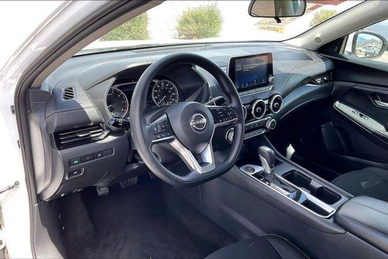 Used 2025 Nissan Sentra SVImage 14