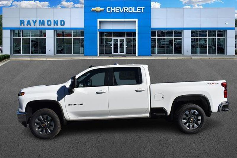 New 2025 Chevrolet Silverado 2500HD LTImage 7