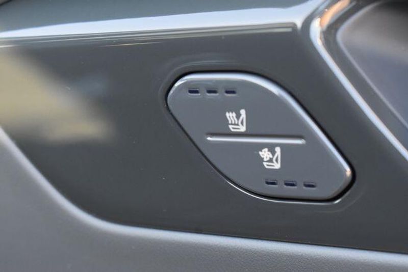 New 2026 Kia EV9 LandImage 14