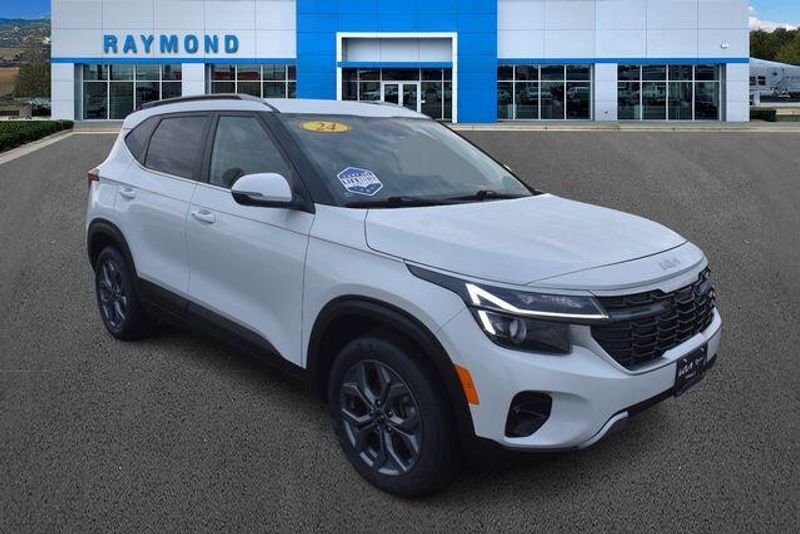 Used 2024 Kia Seltos SImage 1