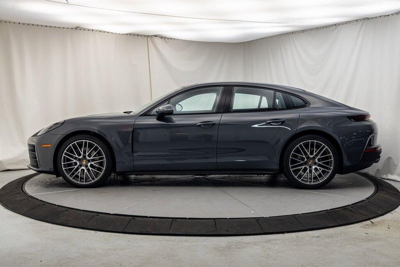 2025 Porsche Panamera 4Image 2