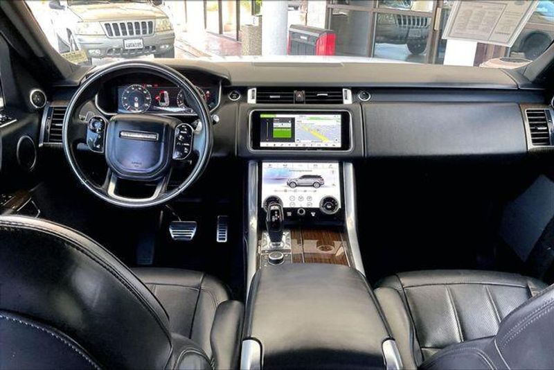 Used 2022 Land Rover Range Rover Sport HSE Silver EditionImage 15