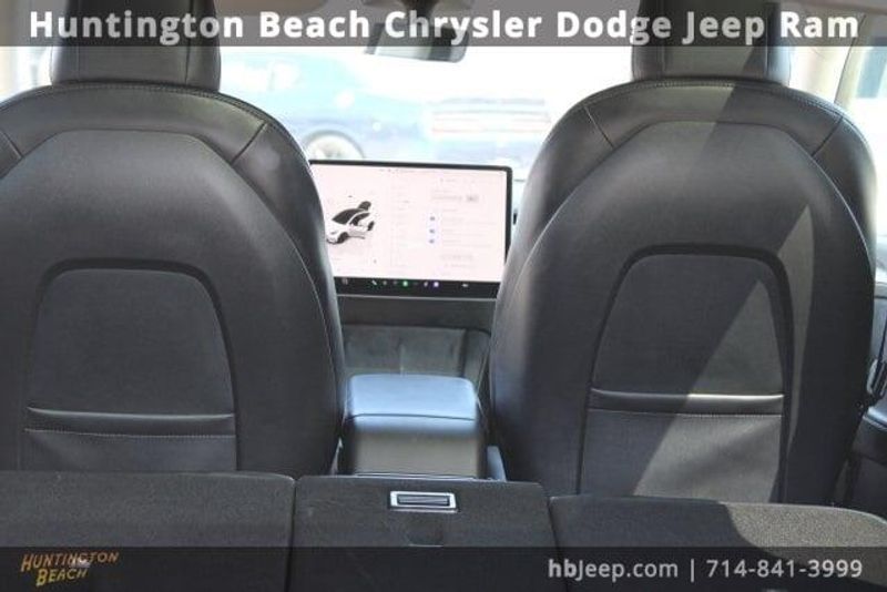 2023 Tesla Model Y Long RangeImage 40