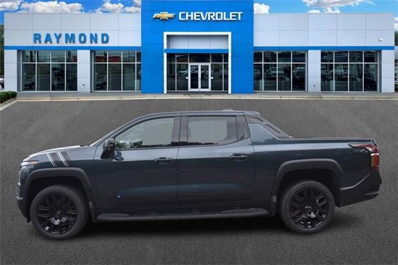 New 2026 Chevrolet Silverado EV LTImage 6