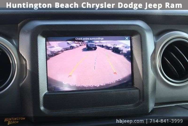 2022 Jeep Wrangler Unlimited WillysImage 26