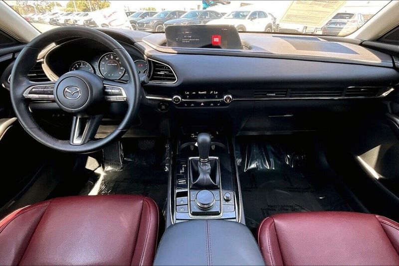 2022 Mazda CX-30 2.5 S Carbon EditionImage 11