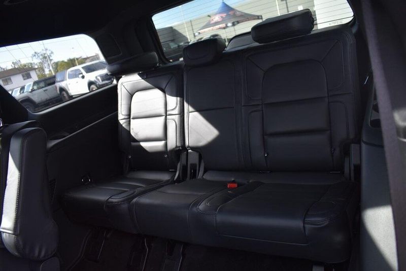 2023 Lincoln Navigator ReserveImage 12