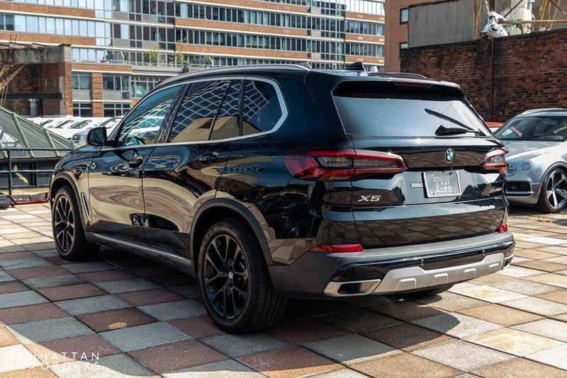 2022 BMW X5 xDrive40iImage 3