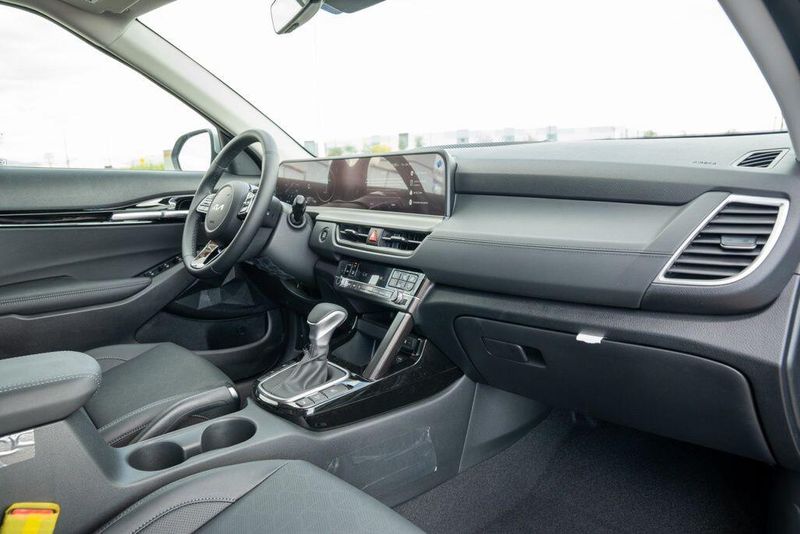 New 2026 Kia Seltos EXImage 21