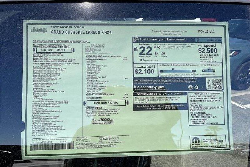 New 2027 Jeep Grand Cherokee Laredo X 4x4Image 16