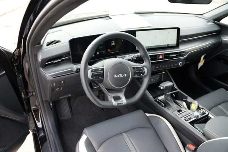 Used 2025 Kia K5 GT-LineImage 9