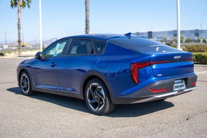 New 2025 Kia K4 EXImage 5