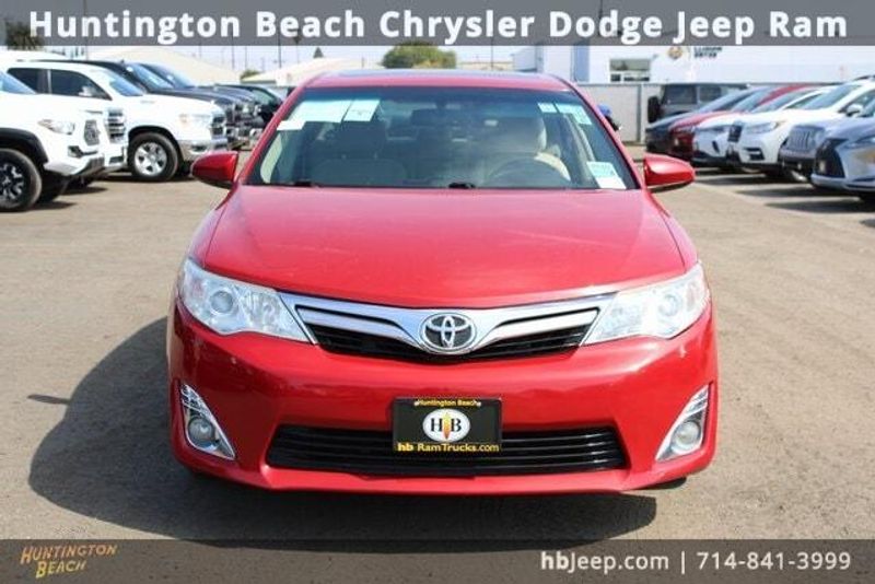 2014 Toyota Camry XLEImage 2
