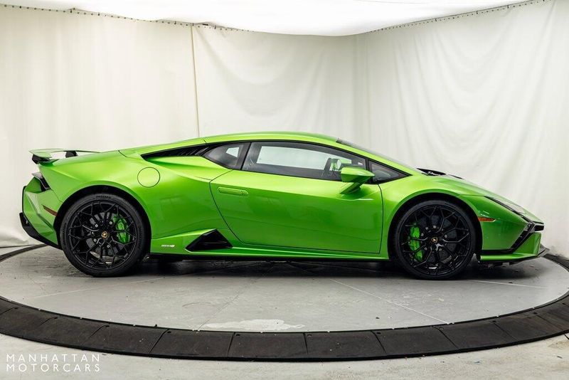 2024 Lamborghini Huracan Tecnica BaseImage 6