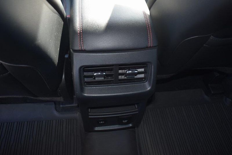 Used 2022 Ford Edge ST LineImage 10