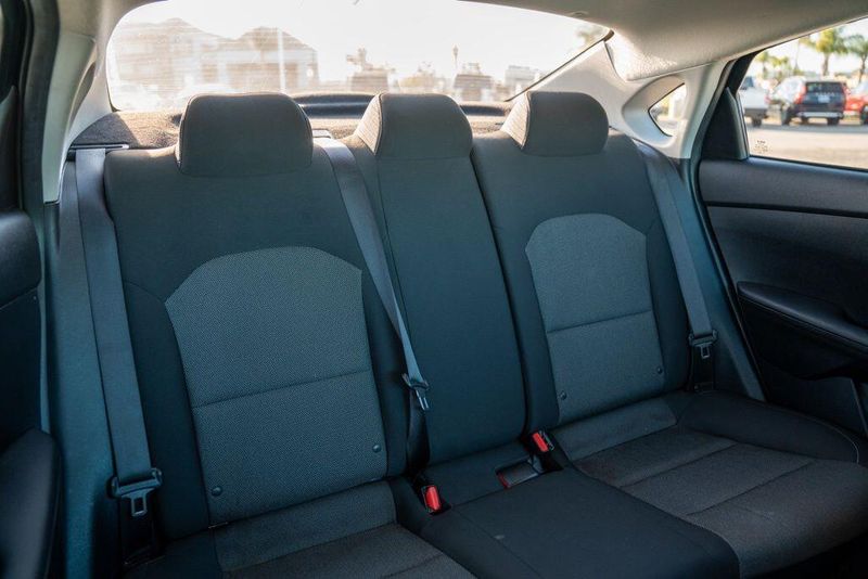 Used 2022 Kia Forte LXSImage 17