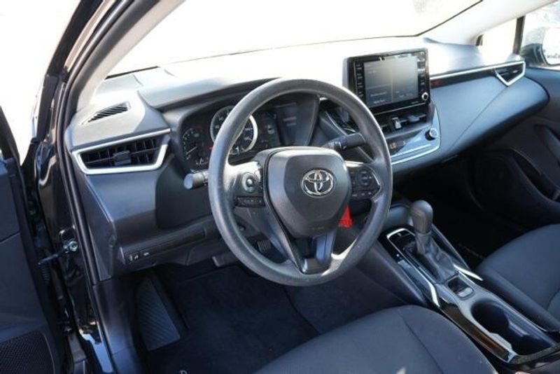 Used 2022 Toyota Corolla LEImage 10