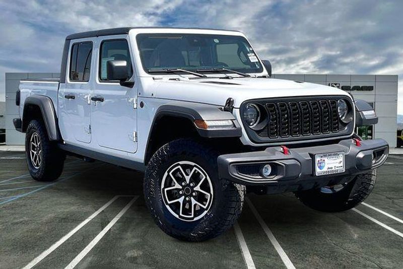 Used 2024 Jeep Gladiator RubiconImage 12