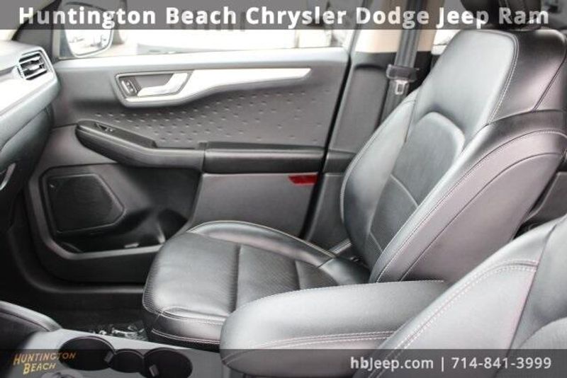 2020 Ford Escape SELImage 30