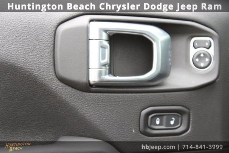 2022 Jeep Wrangler Unlimited Rubicon 392Image 13