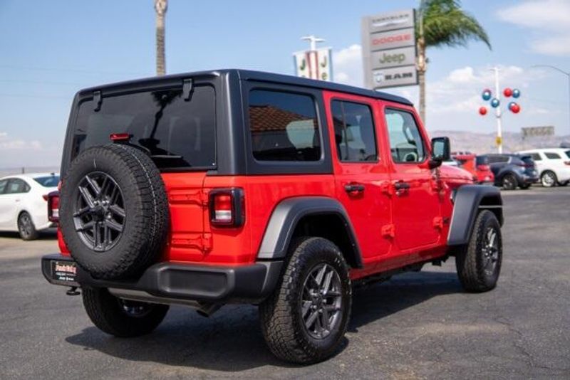 Used 2025 Jeep Wrangler Sport SImage 7