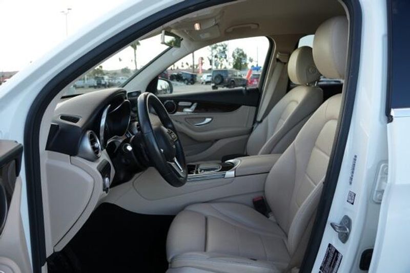 Used 2020 Mercedes-Benz GLC 300Image 12