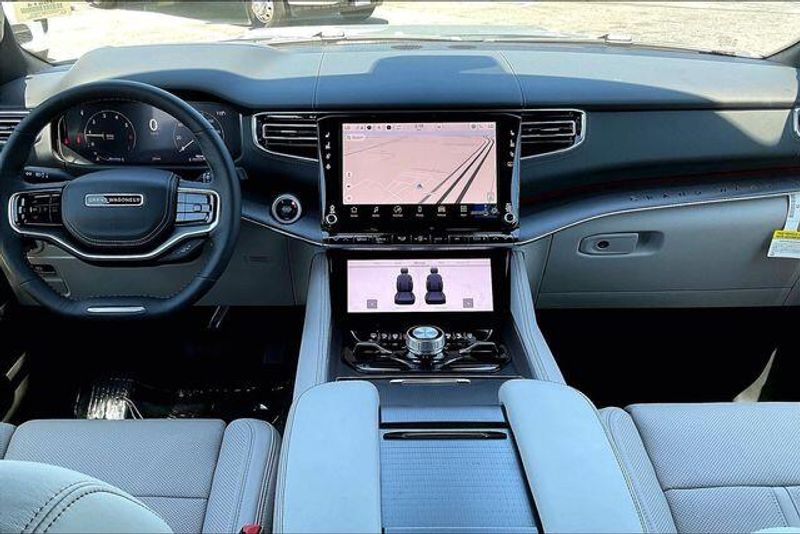 2026 Jeep Grand Wagoneer Summit Obsidian 4x4Image 4