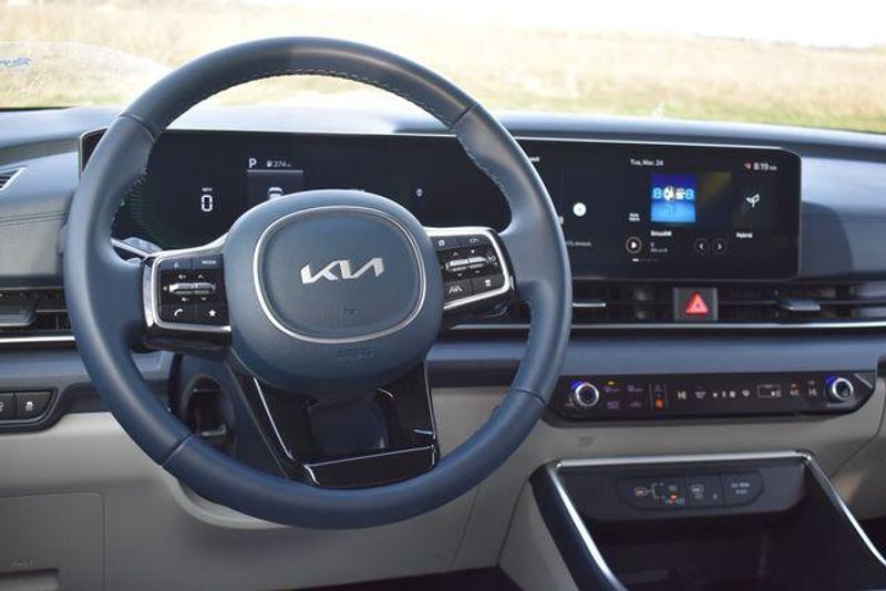 New 2026 Kia Carnival Hybrid EXImage 23