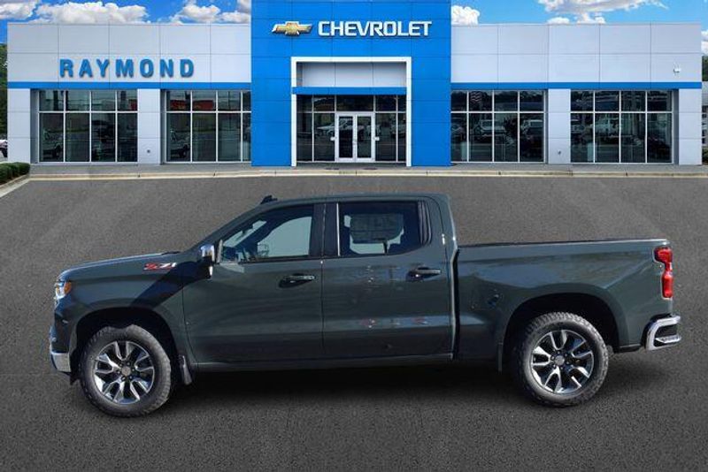 New 2025 Chevrolet Silverado 1500 LTImage 7