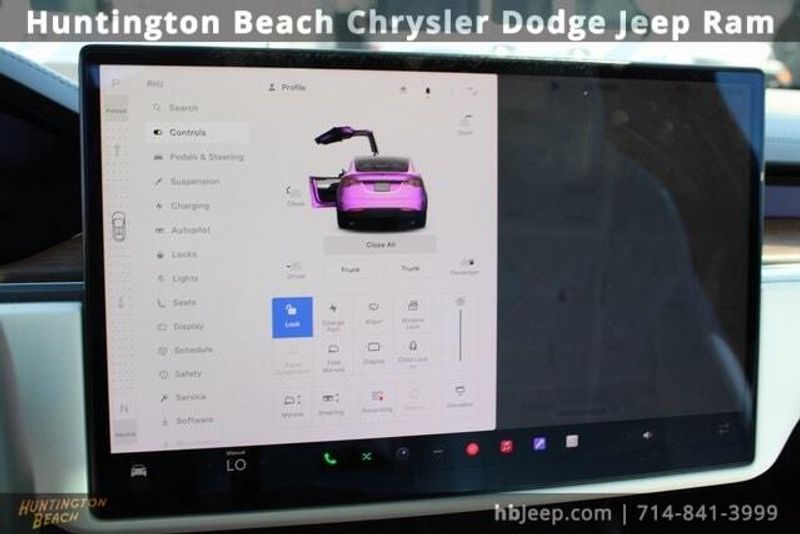 2022 Tesla Model X BaseImage 18