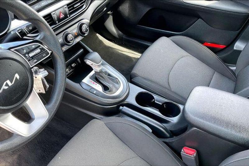 Used 2023 Kia Forte LXSImage 17