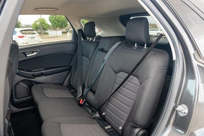 Used 2017 Ford Edge SEImage 13