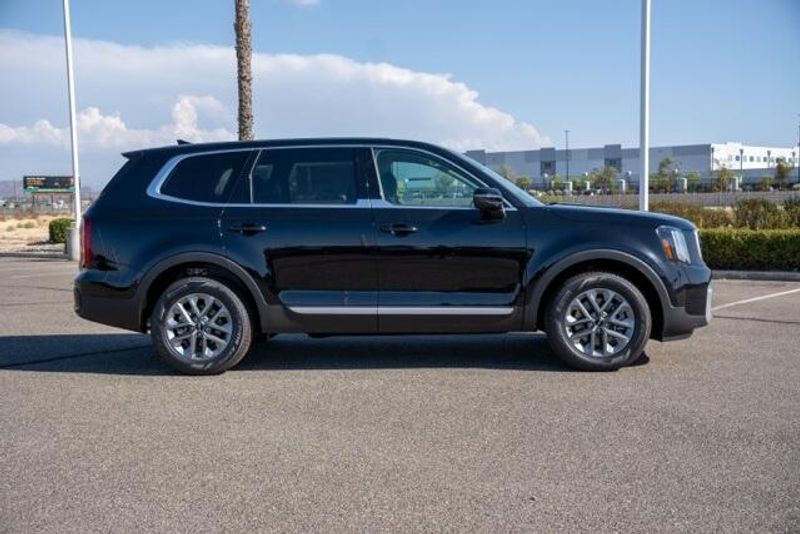 New 2025 Kia Telluride LXImage 8