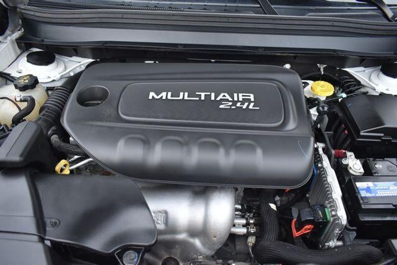 Used 2018 Jeep Cherokee LimitedImage 33