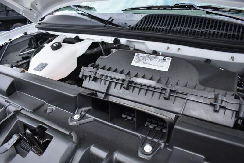 New 2025 Chevrolet Express 3500 Work VanImage 31