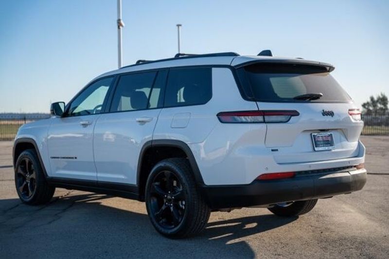 Used 2021 Jeep Grand Cherokee L AltitudeImage 5