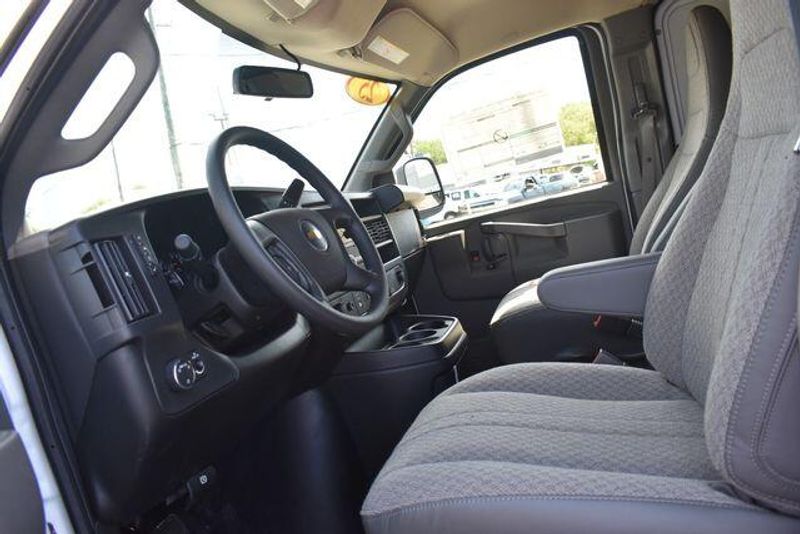 New 2025 Chevrolet Express 2500 Work VanImage 21
