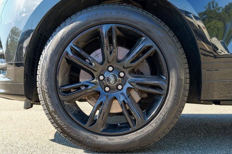 2022 Land Rover Range Rover Velar P250 R-Dynamic S photo 15
