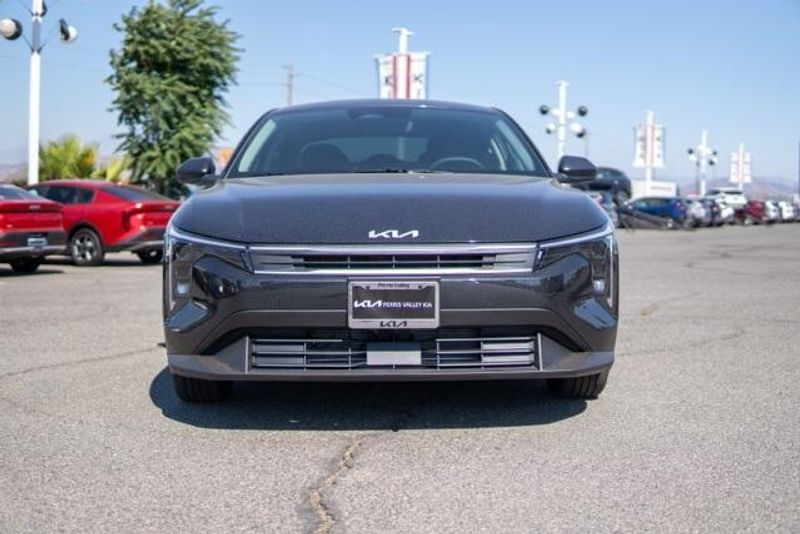 New 2025 Kia K4 LXSImage 2