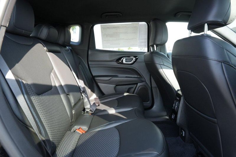 New 2026 Jeep Compass LatitudeImage 17